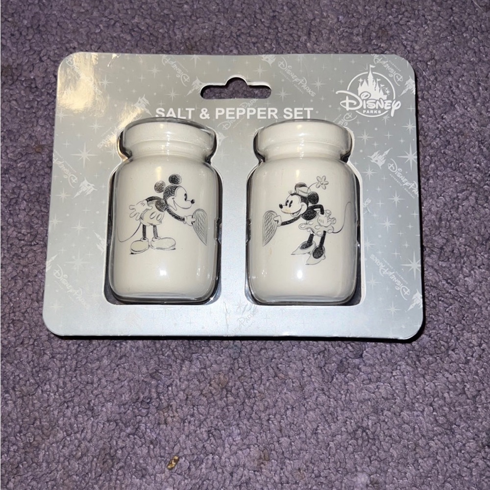Mickey and Minnie salt and pepper shakers